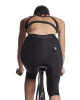 dámské kalhoty 3/4 bez laclu ASSOS UMA GT Spring Fall Half Knickers Black Series (6)