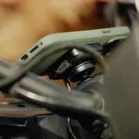 Peak Design Motorcycle Mount Bar Mount V2: Charging Black (6)