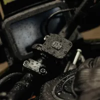 Peak Design Motorcycle Mount Bar Mount V2: Charging Black (5)